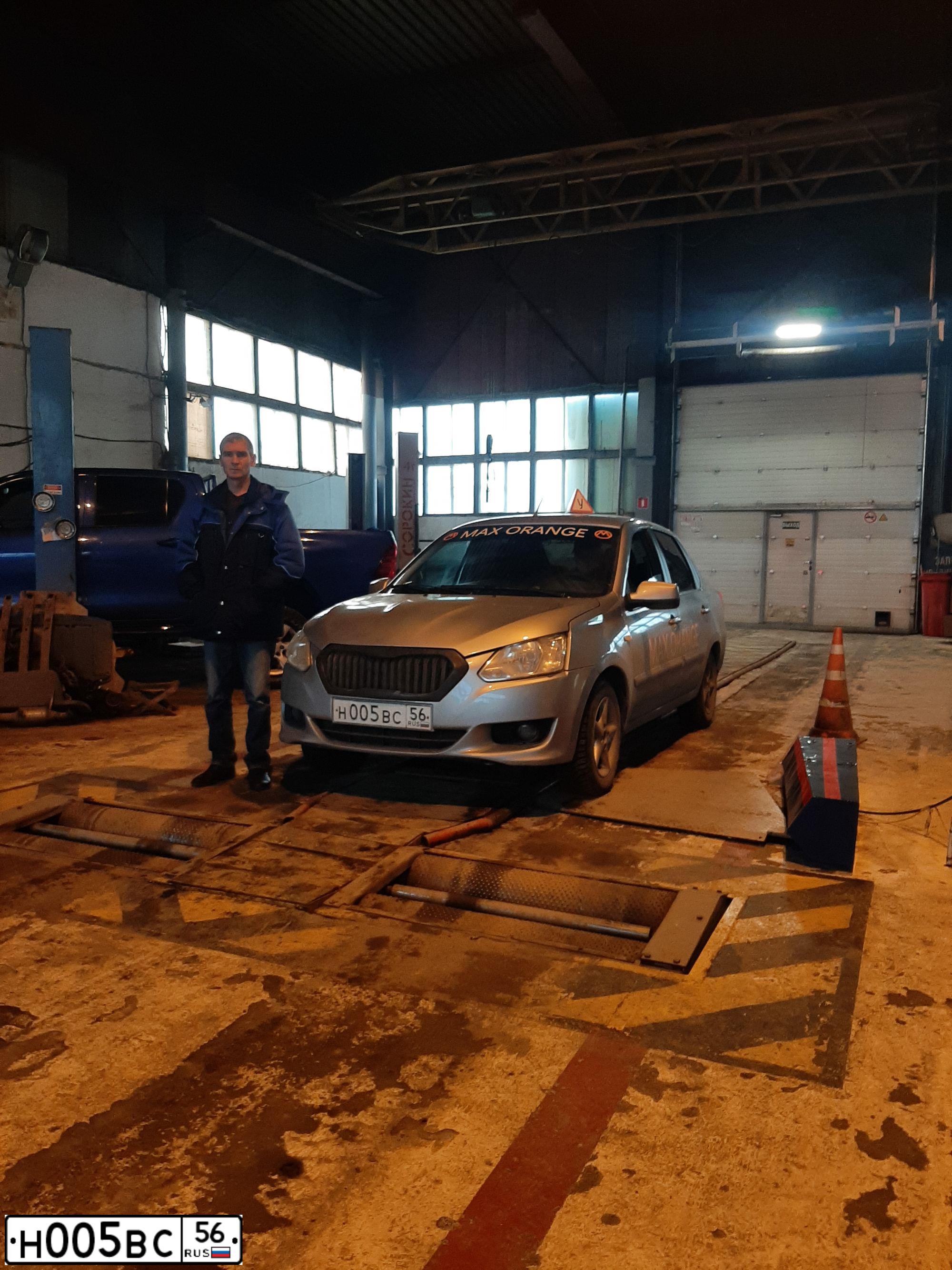 Фото автомобиля VOLKSWAGEN (WV2) МУЛЬТИВАН, 2010 — госномер Т978УЕ196. Цвет: Белый