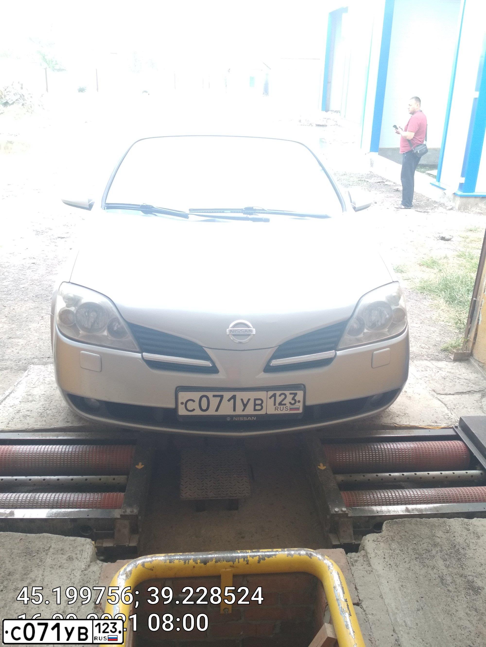 Фото автомобиля NISSAN PRIMERA, 2006 — госномер С071УВ123. Цвет: Серебристый