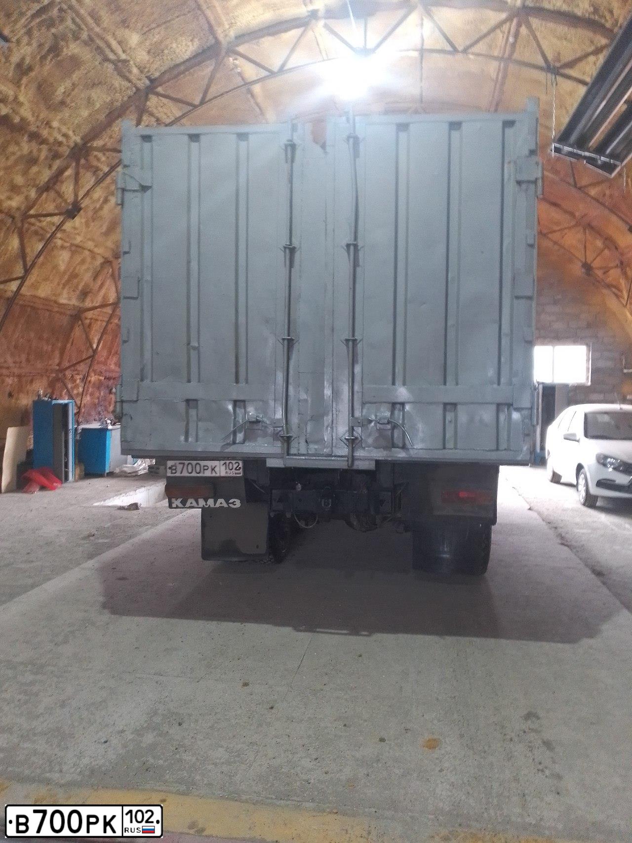 Фото автомобиля KAMAZ 53212 /6X4/, 1997 — госномер В700РК102. Цвет: СВЕТЛО-ДЫМЧАТЫЙ
