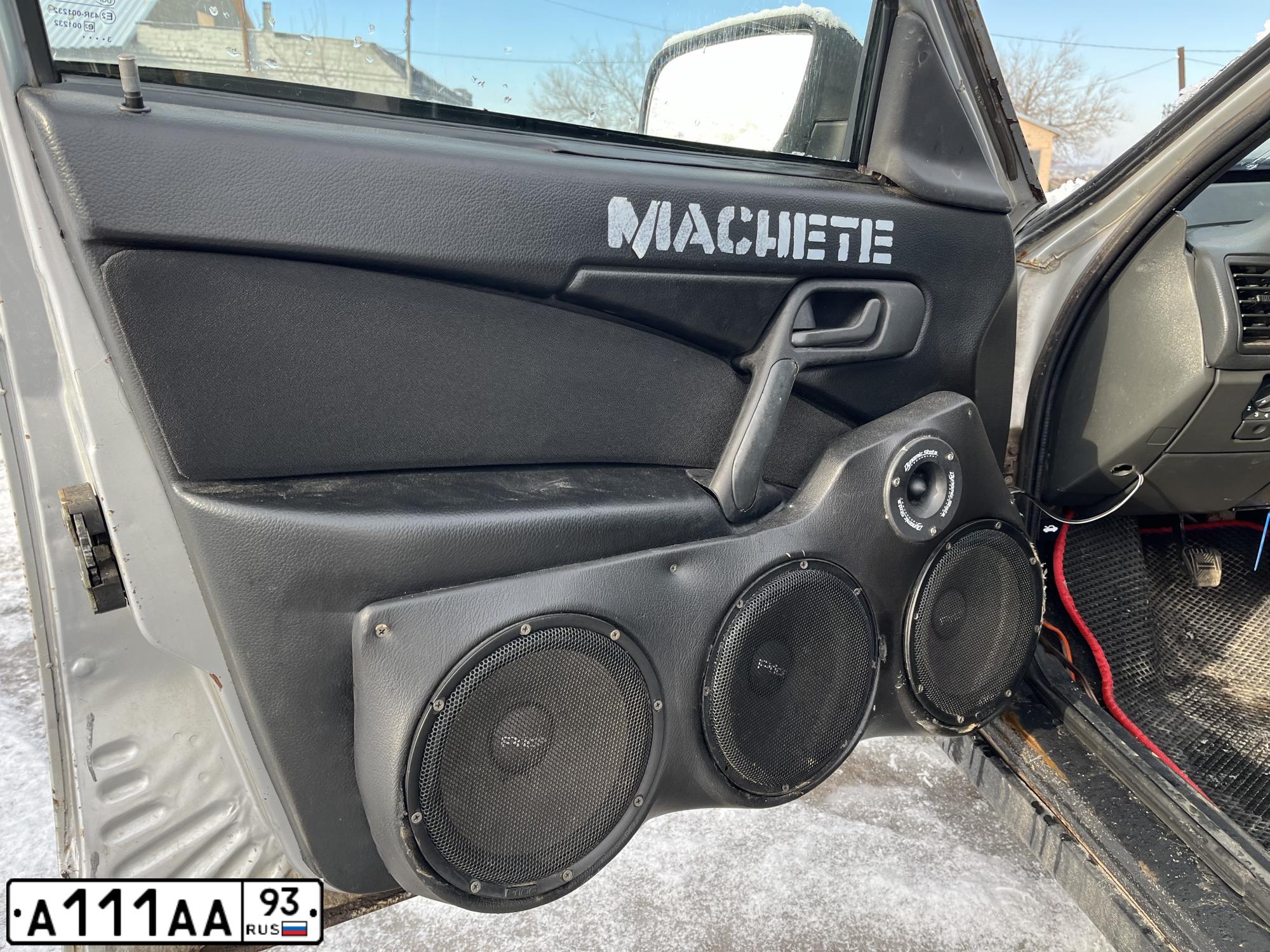 Фото автомобиля HYUNDAI IX35, 2012 — госномер В596ТУ123. Цвет: СИНИЙ