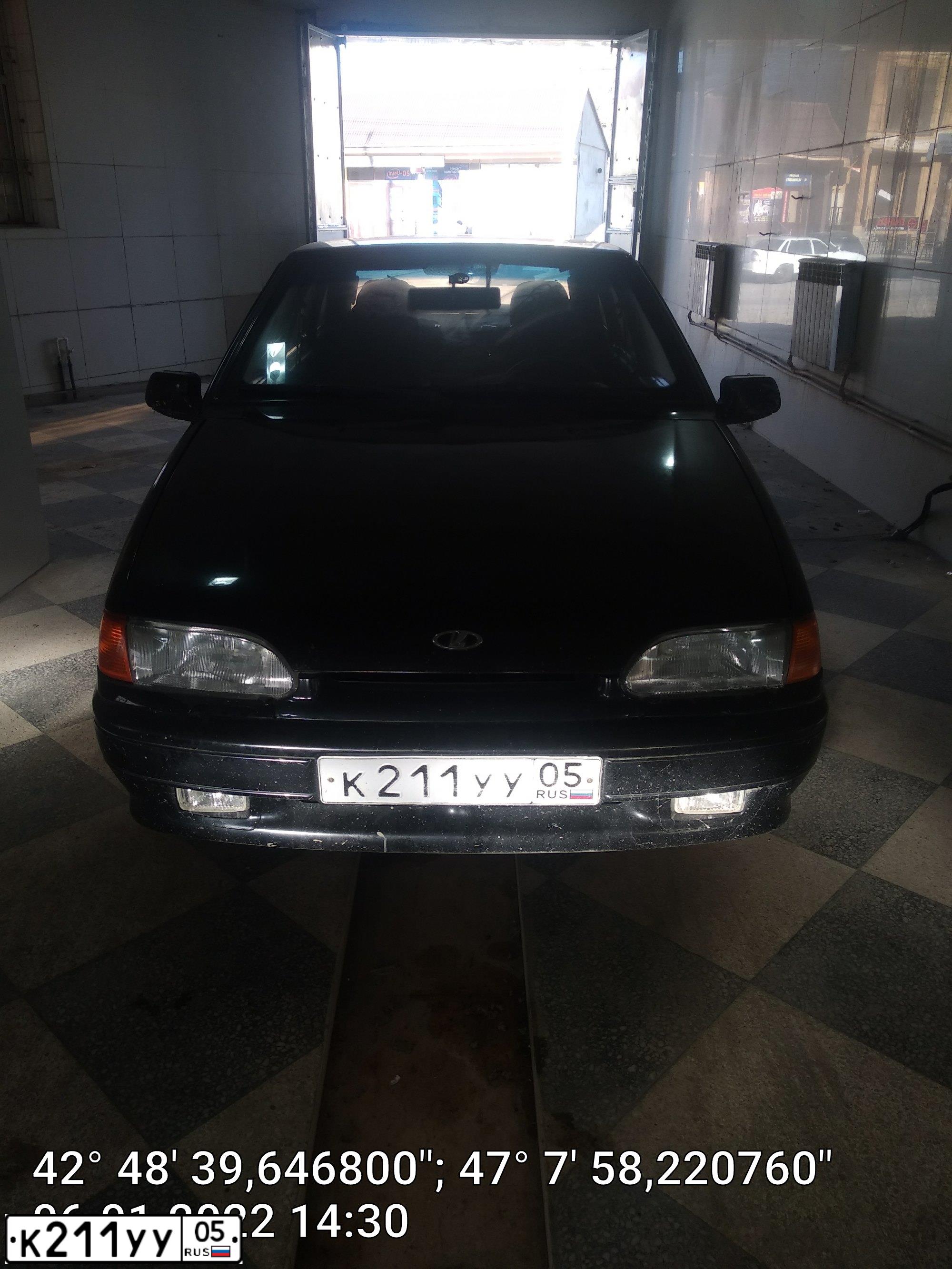 Фото автомобиля LADA 2114 SAMARA, 2006 — госномер К211УУ05. Цвет: ГРАФИТОВЫЙ МЕТАЛИК