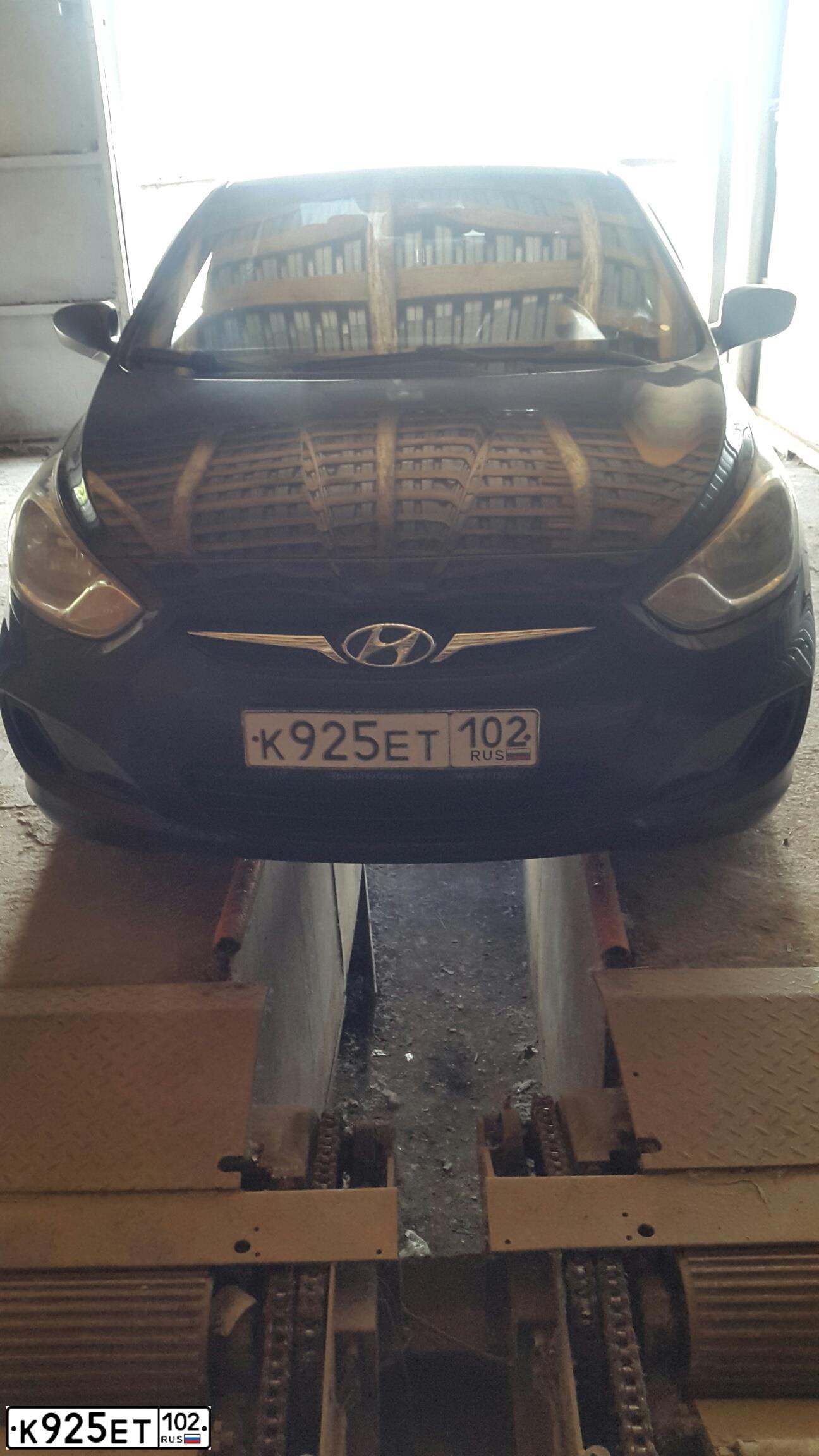 Фото автомобиля HYUNDAI SOLARIS, 2011 — госномер К925ЕТ102. Цвет: ЧЕРНЫЙ