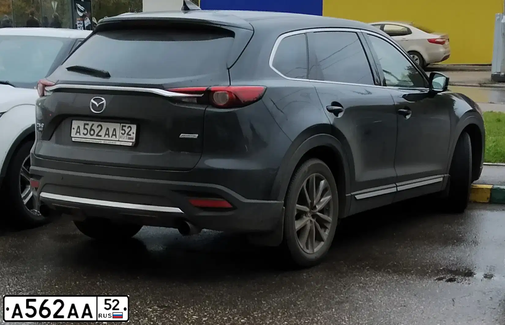 Фото автомобиля MAZDA CX-9, 2017 — госномер У496НН152. Цвет: ЧЕРНЫЙ