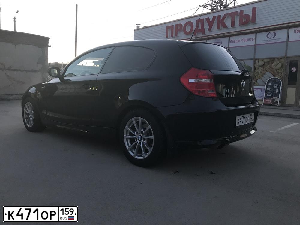 Фото автомобиля BMW SERIE 1, 2011 — госномер М270СМ159. Цвет: ЧЕРНЫЙ