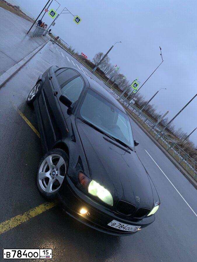 Фото автомобиля BMW 318, 1998 — госномер М499РВ198. Цвет: ЧЕРНЫЙ МЕТАЛЛИК