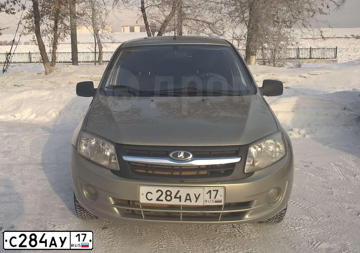 Фото автомобиля LADA 2190 GRANTA, 2012 — госномер С284АУ17. Цвет: СЕРО-БЕЖЕВЫЙ