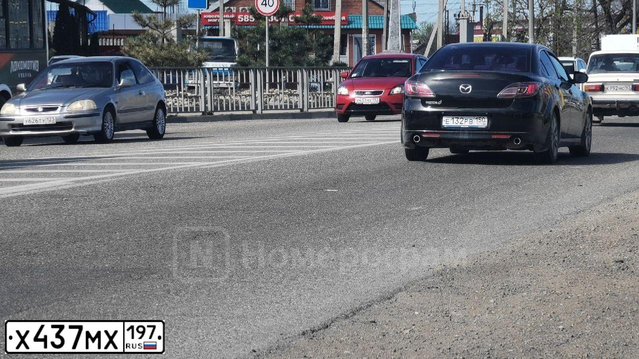 Фото автомобиля KIA RIO, 2011 — госномер Х437МХ197. Цвет: СИНИЙ