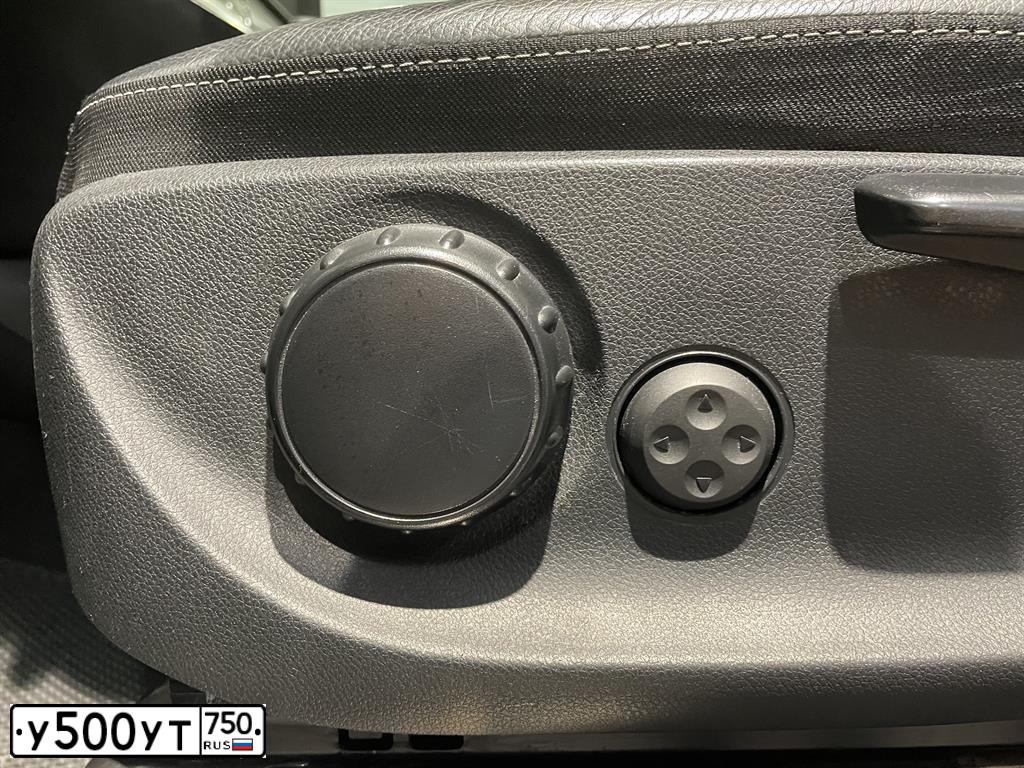 Фото автомобиля MERCEDES-BENZ V250D, 2019 — госномер Х140МВ763. Цвет: ТЕМНО-СЕРЫЙ