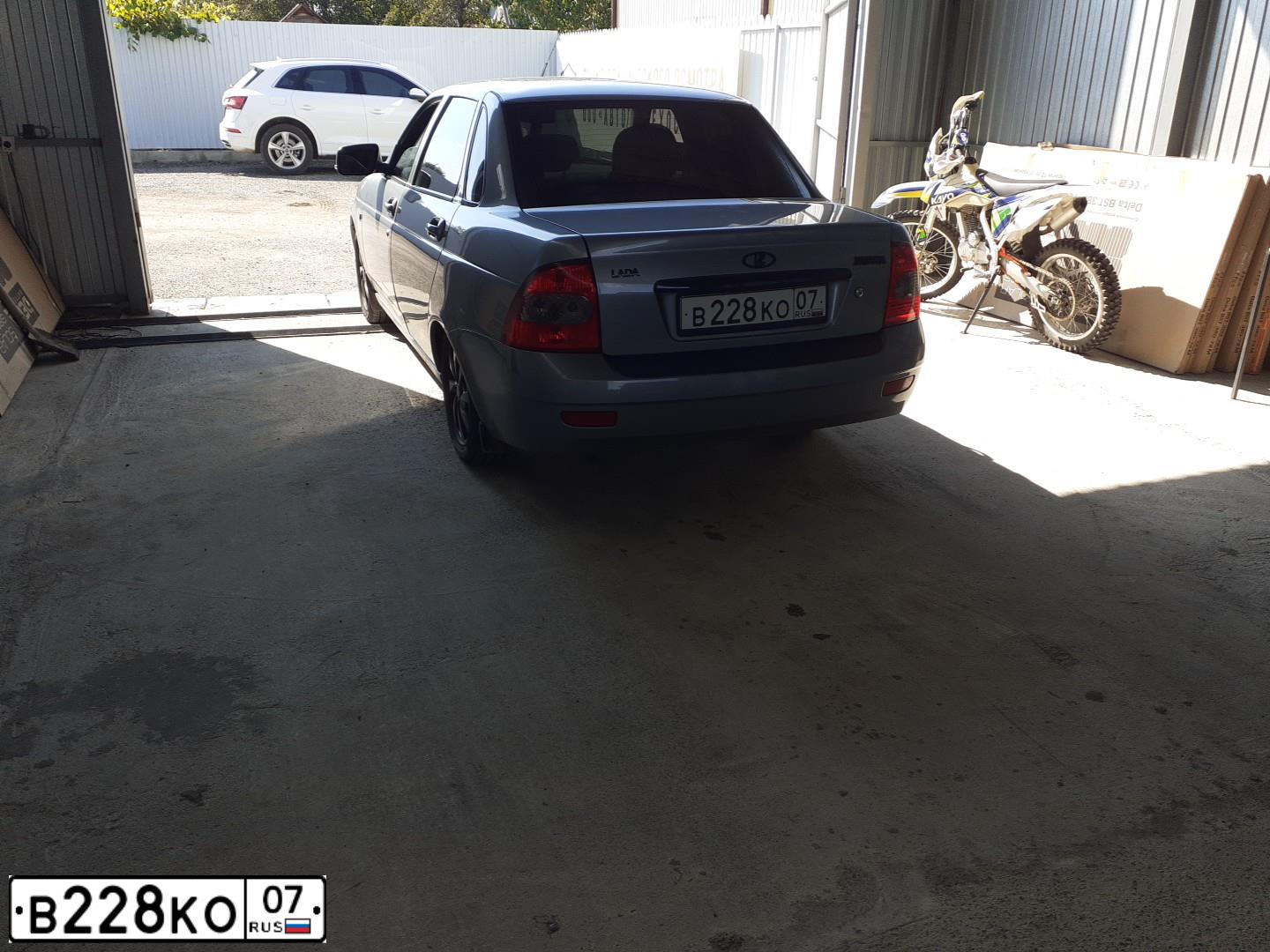 Фото автомобиля LADA 2170 PRIORA, 2012 — госномер В228КО07. Цвет: СРЕДНИЙ СЕРО-ЗЕЛЕНЫЙ