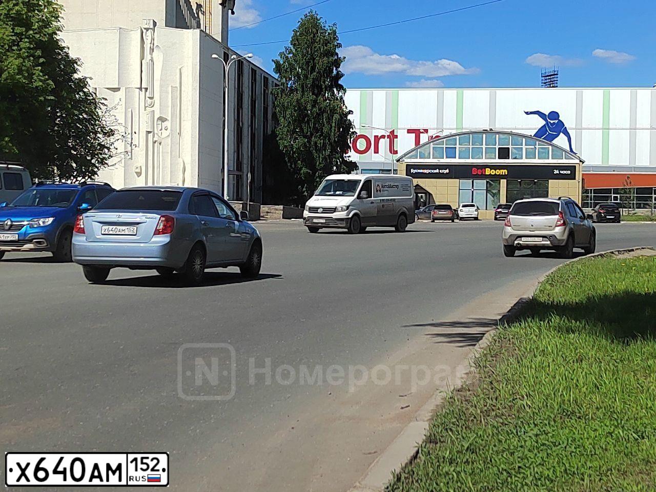 Фото автомобиля DAEWOO GENTRA, 2014 — госномер М213МВ702. Цвет: СЕРО-ПЕРЛАМУТРОВЫЙ