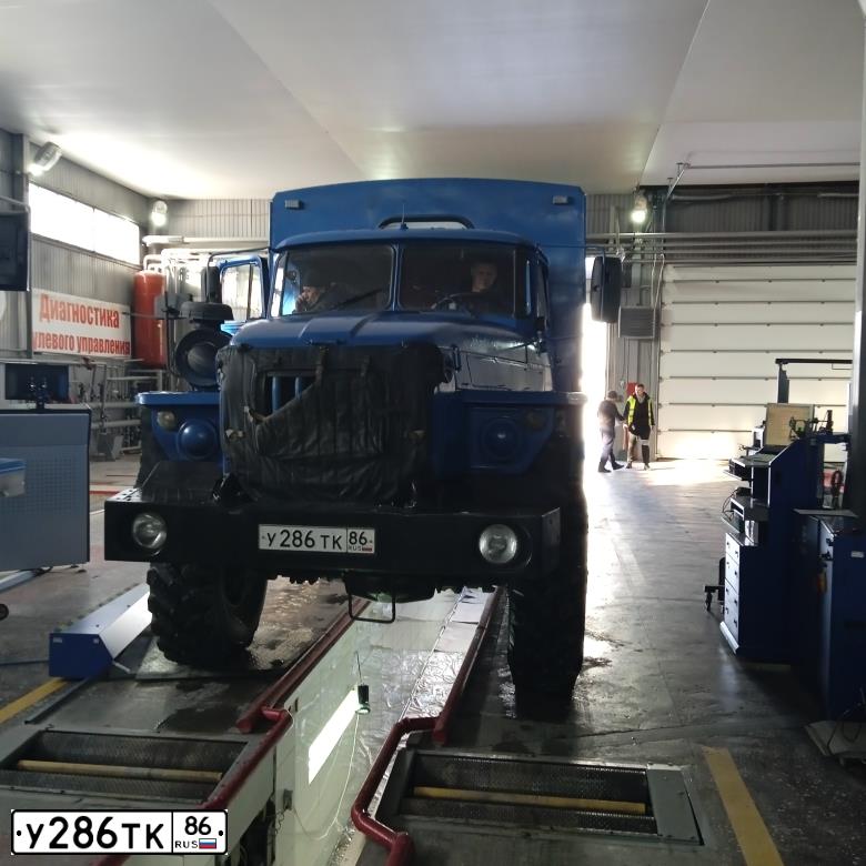 Фото автомобиля URAL 325512 /4320 /6X6//, 2008 — госномер У286ТК86. Цвет: СИНИЙ
