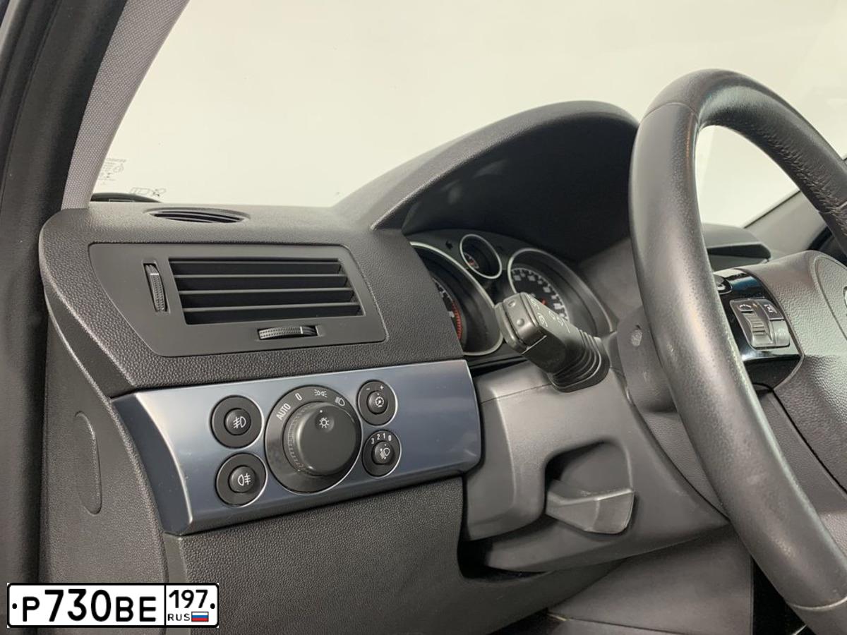 Фото автомобиля OPEL ASTRA, 2010 — госномер Н962РМ790