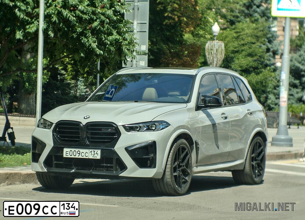 Фото автомобиля LADA 2112 LADA, 2002 — госномер Е009СС134. Цвет: СЕРЕБРИСТ СЕРО-ЗЕЛ