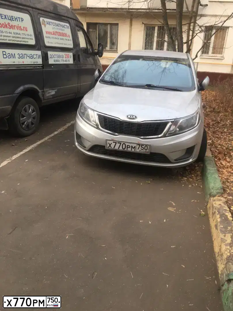 Фото автомобиля KIA RIO, 2013 — госномер А593ЕУ136. Цвет: СЕРЕБРИСТЫЙ