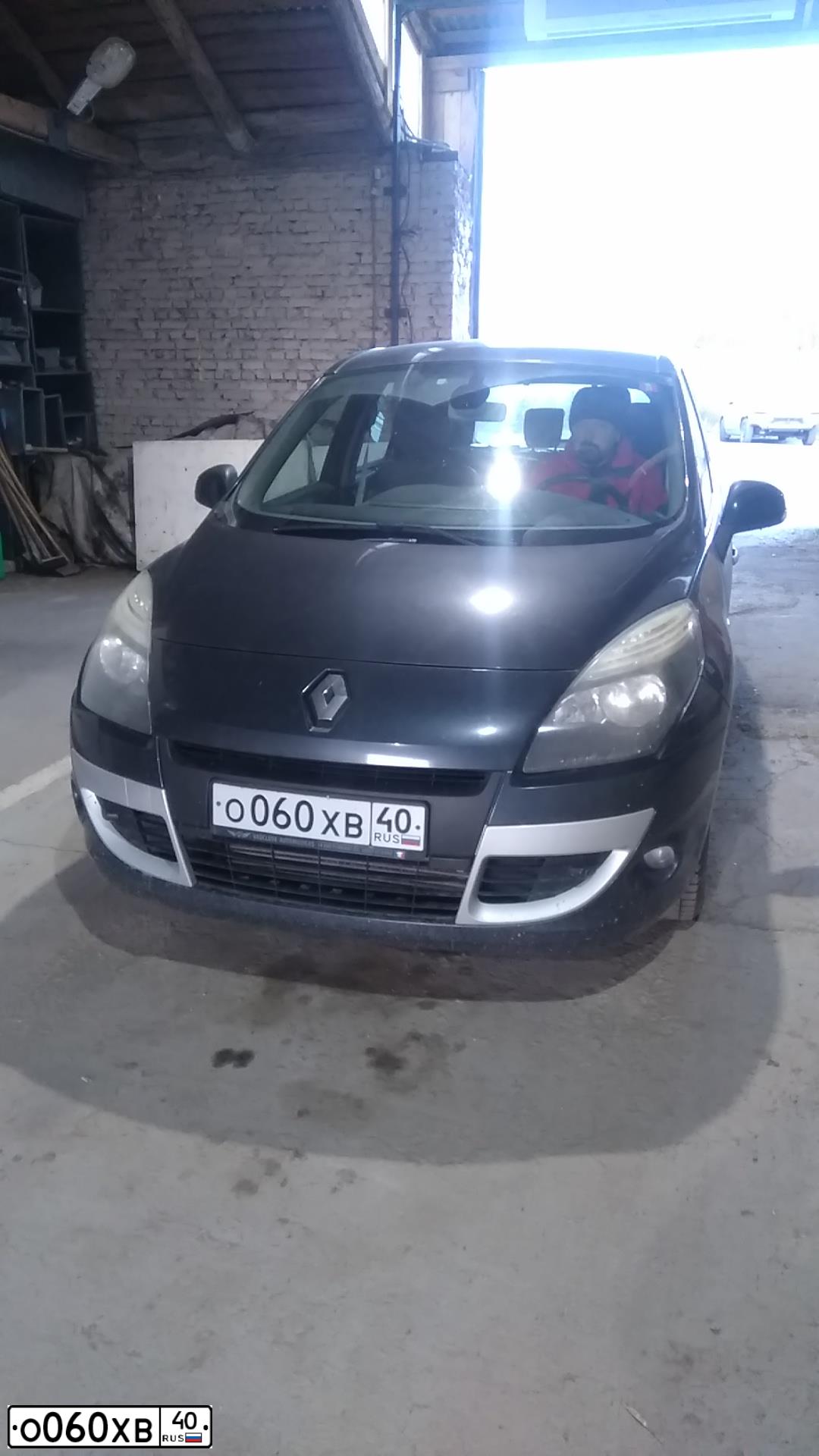 Фото автомобиля RENAULT LOGAN, 2018 — госномер К513ВМ761. Цвет: Белый