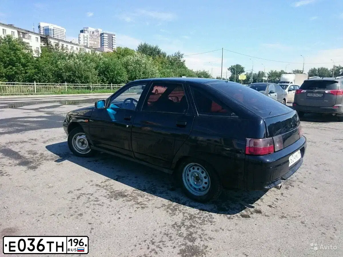 Фото автомобиля TOYOTA RAV4, 2013 — госномер Х228ВУ96. Цвет: СВЕТЛО КОРИЧНЕВЫЙ