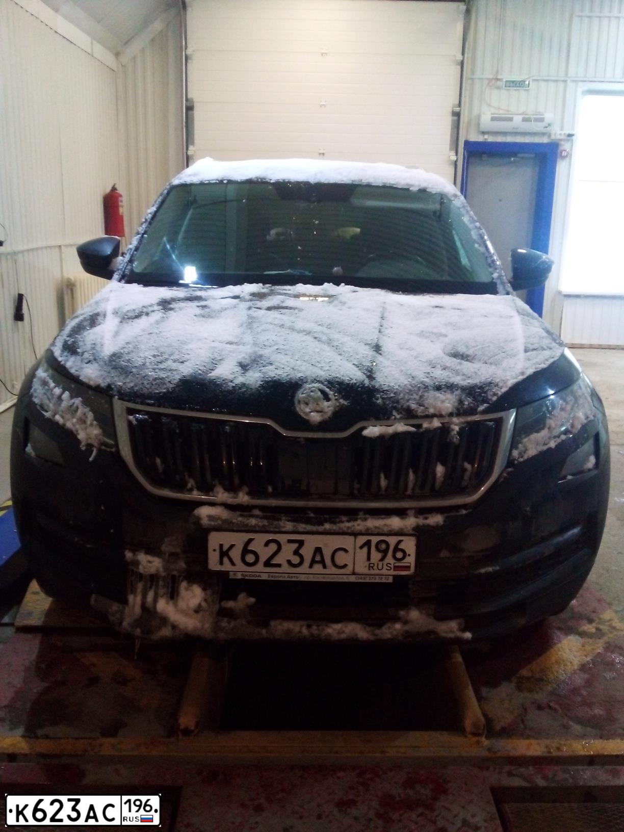 Фото автомобиля ШКОДА KODIAQ, 2017 — госномер Е333МО08. Цвет: ЧЕРНЫЙ