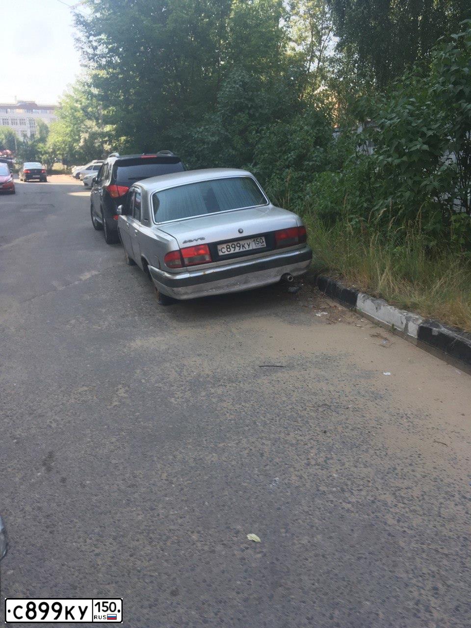 Фото автомобиля GAZ 3110 WOLGA, 2006 — госномер С899КУ150. Цвет: СЕРЫЙ