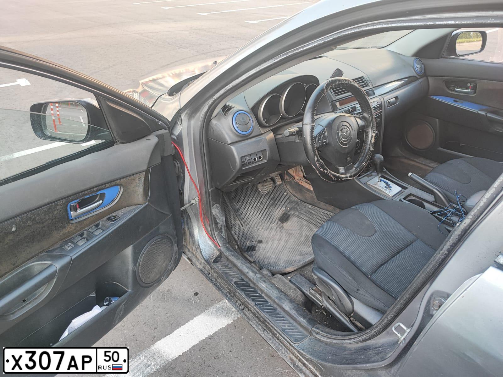 Фото автомобиля MAZDA 3, 2005 — госномер Х307АР50. Цвет: ТЕМНО-СЕРЫЙ