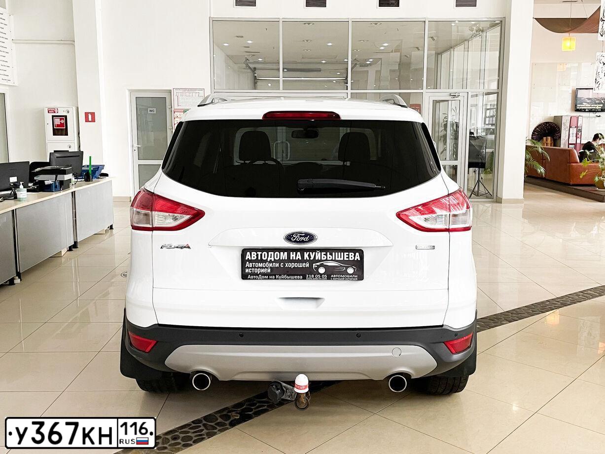 Фото автомобиля FORD KUGA, 2014 — госномер Х164АН152. Цвет: Белый