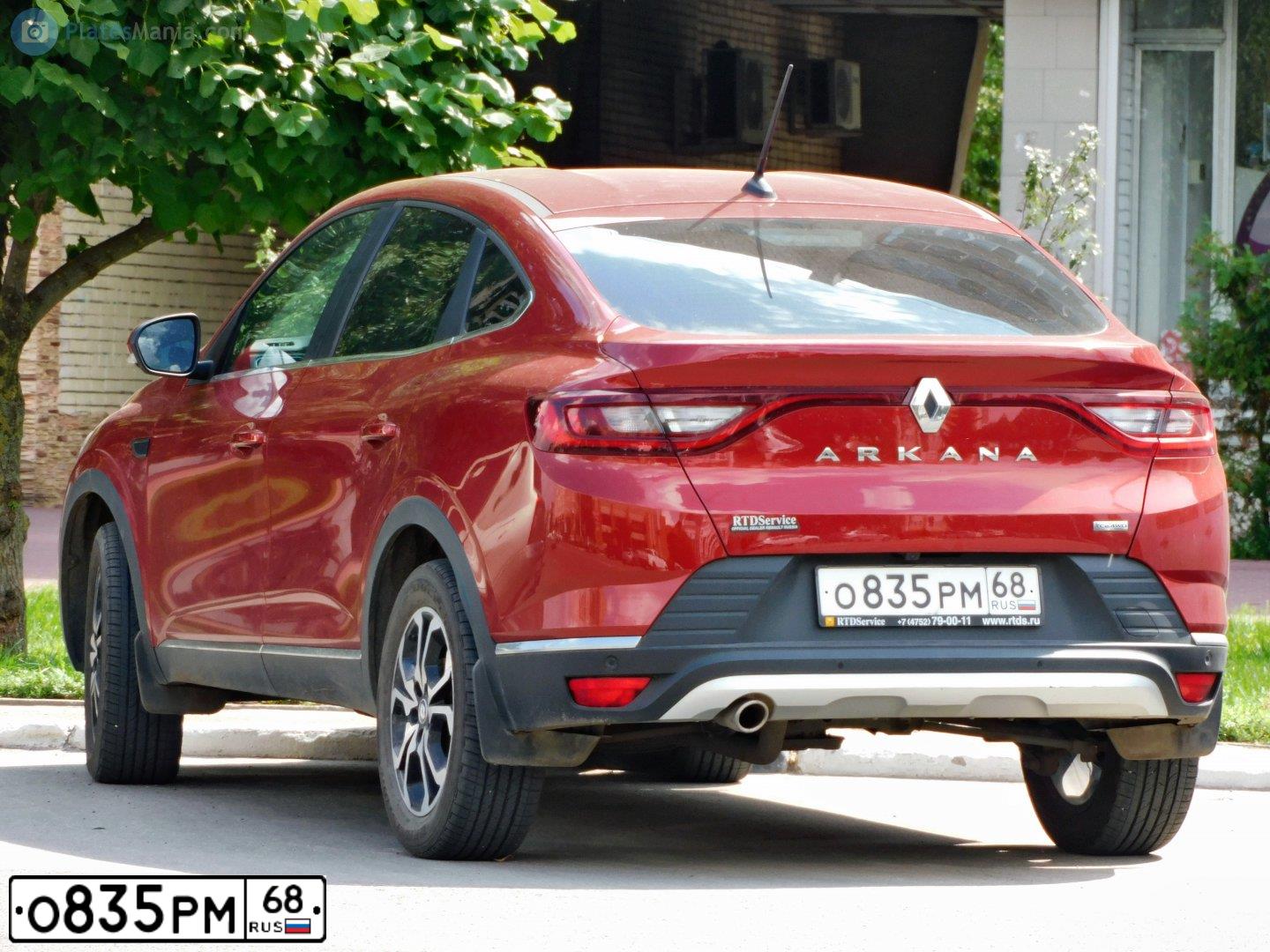 Фото автомобиля RENAULT ARKANA, 2020 — госномер О835РМ68. Цвет: Красный