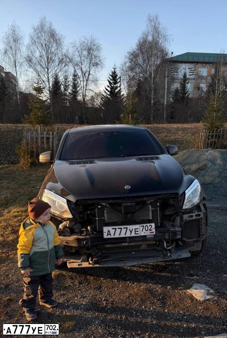 Фото автомобиля MERCEDES E-KLASSE, 2017 — госномер А777УЕ702. Цвет: Белый