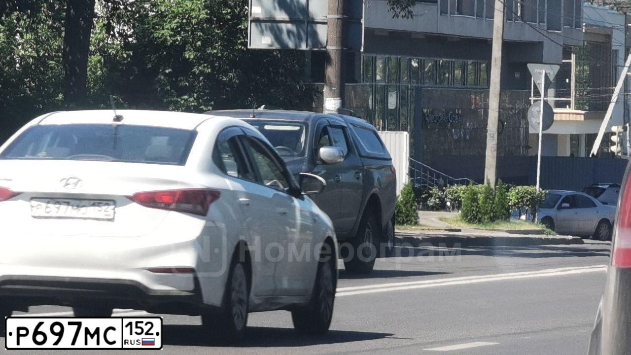 Фото автомобиля VOLKSWAGEN TOUAREG, 2008 — госномер А777ВК152. Цвет: ЧЕРНЫЙ