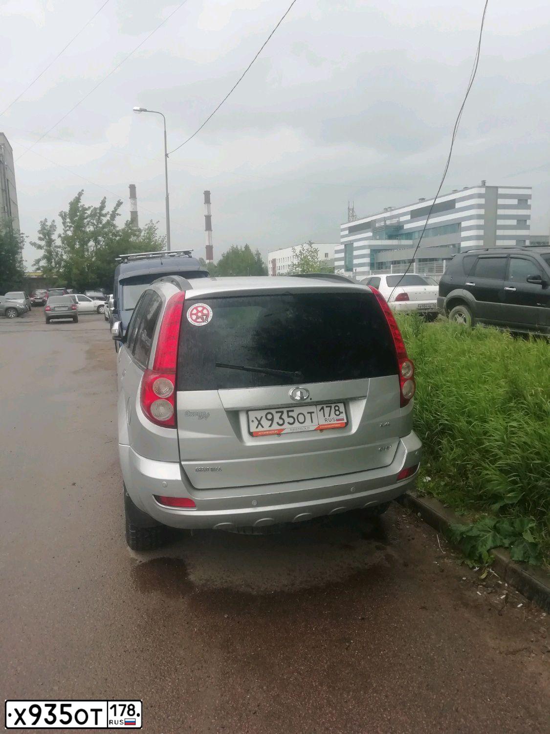 Фото автомобиля GREAT WALL H5, 2013 — госномер О160ТЕ198. Цвет: СВЕТЛО-СЕРЫЙ