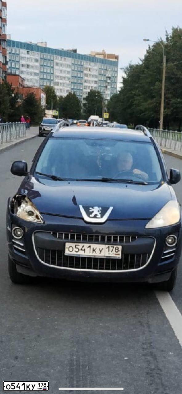Фото автомобиля PEUGEOT 4007, 2009 — госномер О541КУ178. Цвет: синий