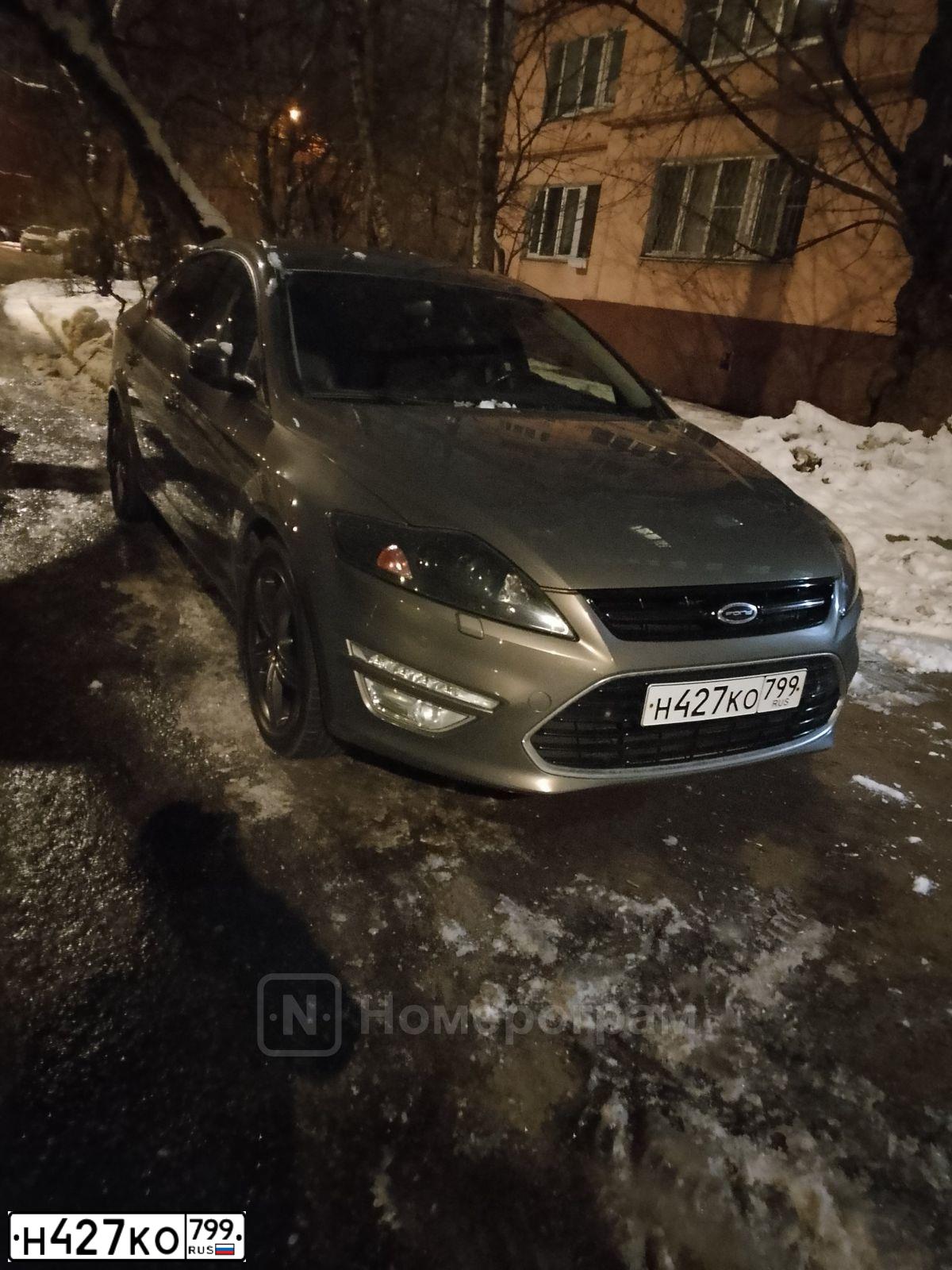 Фото автомобиля FORD MONDEO, 2012 — госномер Н427КО799. Цвет: СЕРО-КОРИЧНЕВЫЙ