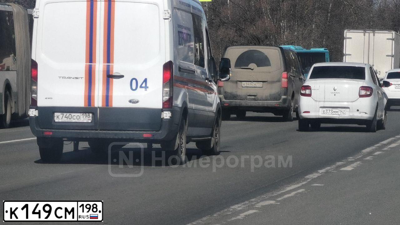 Фото автомобиля MERCEDES E-KLASSE, 2017 — госномер К149СМ198. Цвет: СЕРЫЙ