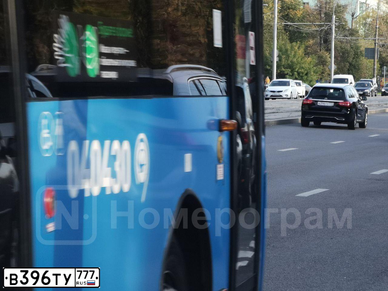 Фото автомобиля MERCEDES C-KLASSE, 2015 — госномер В396ТУ777. Цвет: ЧЕРНЫЙ