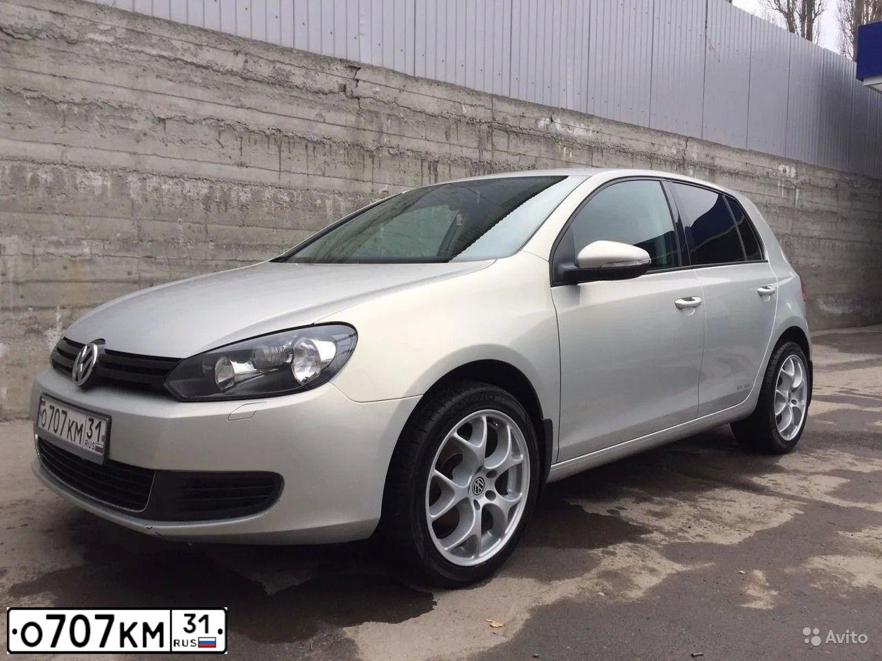 Фото автомобиля VOLKSWAGEN GOLF, 2013 — госномер О707КМ31. Цвет: Серебристый