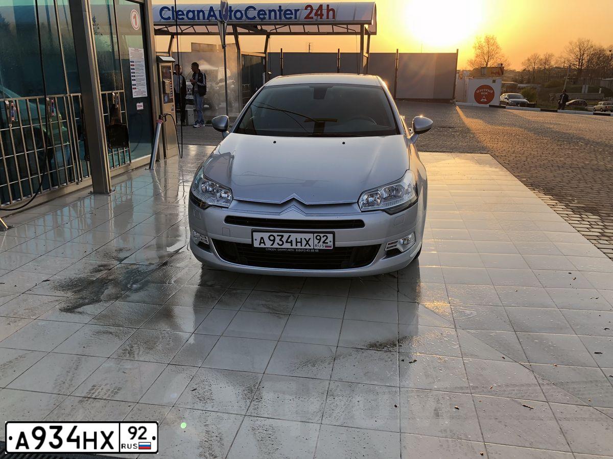Фото автомобиля CITROEN C5, 2010 — госномер Е764ТР62. Цвет: СЕРЕБРИСТЫЙ