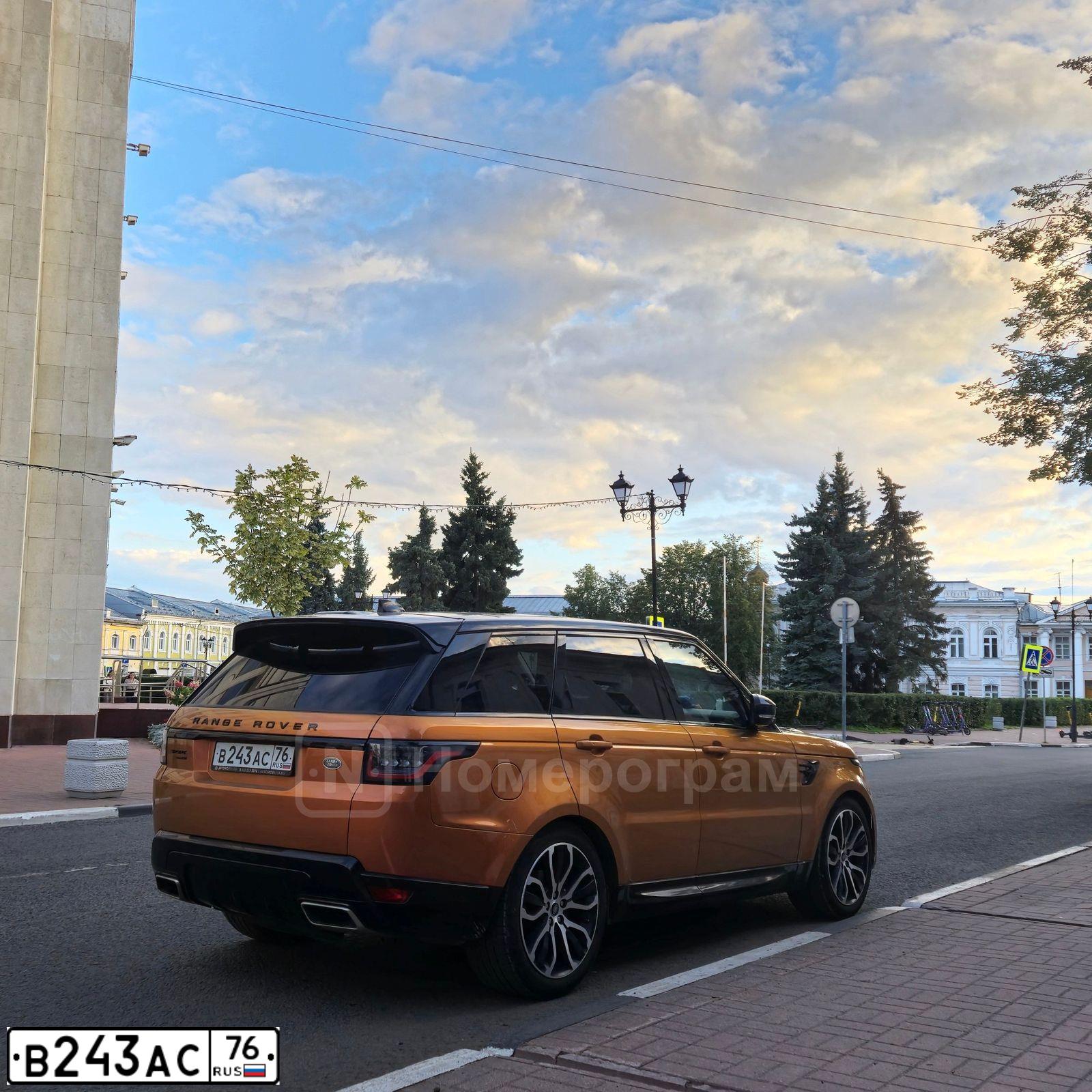 Фото автомобиля LANDROVER RANGE ROVER SPORT, 2019 — госномер В243АС76. Цвет: Оранжевый