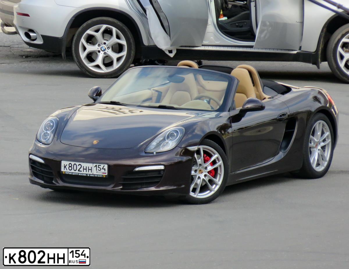Фото автомобиля PORSCHE BOXSTER, 2013 — госномер К802НН154. Цвет: Коричневый