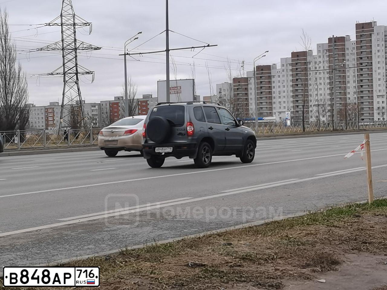 Фото автомобиля CHEVROLET NIVA, 2019 — госномер О928ЕО716. Цвет: ТЕМНО СЕРЫЙ МЕТАЛЛИК