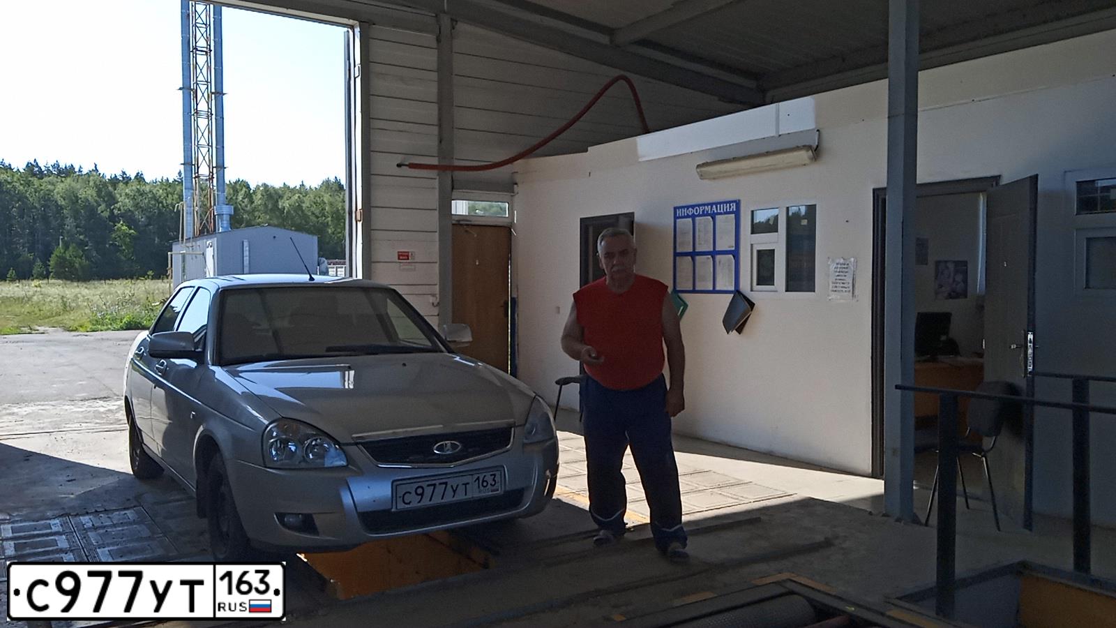 Фото автомобиля LADA 2170 PRIORA, 2008 — госномер В037ЕМ181. Цвет: Серебристый