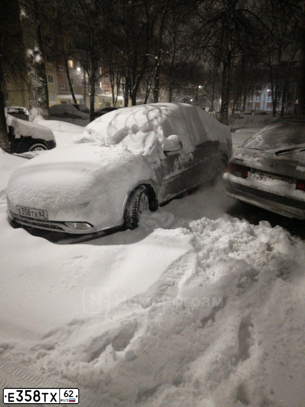 Фото автомобиля DAEWOO GENTRA, 2013 — госномер Т828УС71. Цвет: СЕРЕБРИСТЫЙ