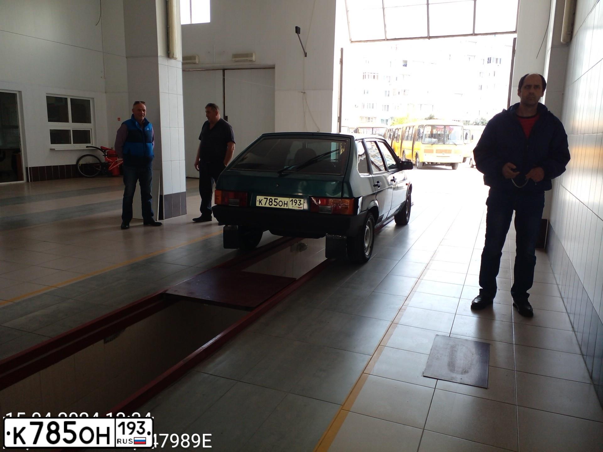 Фото автомобиля LADA 2109 SAMARA, 1998 — госномер К785ОН193. Цвет: СЕРЕБРИСТО-ЗЕЛЕНЫЙ