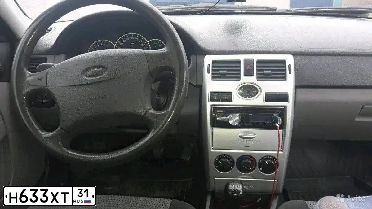 Фото автомобиля LADA 2170 PRIORA, 2008 — госномер Н633ХТ31. Цвет: СВЕТЛО-СЕРЕБРИСТЫЙ