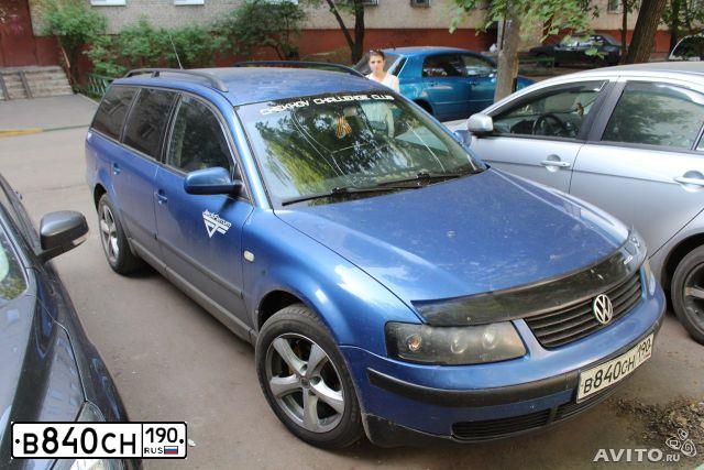 Фото автомобиля VOLKSWAGEN PASSAT, 1998 — госномер Е020ТК69. Цвет: синий