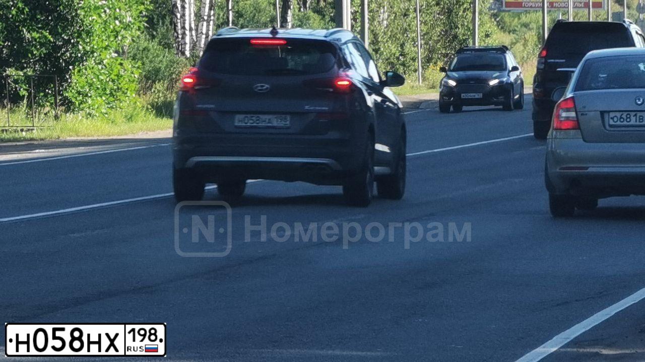 Фото автомобиля LADA 2170 PRIORA, 2008 — госномер Е613МА147. Цвет: СВЕТЛО-СЕРЕБРИСТЫЙ МЕТАЛЛ