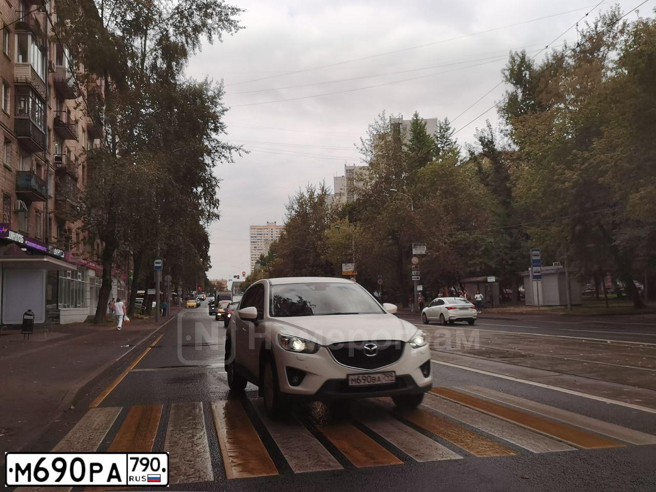 Фото автомобиля HYUNDAI ELANTRA, 2007 — госномер М690РА790. Цвет: ВИШНЕВЫЙ