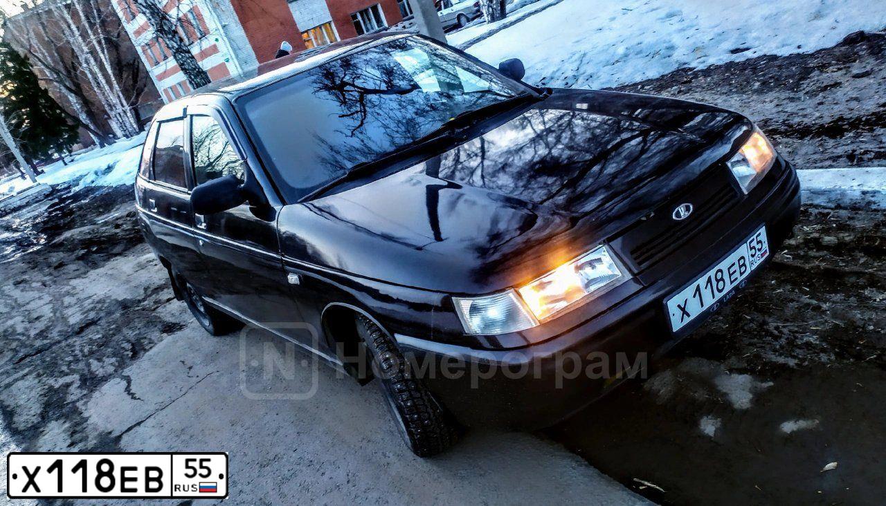 Фото автомобиля LADA 2112, 2006 — госномер Х118ЕВ55. Цвет: ГРАФИТОВЫЙ МЕТАЛЛИК