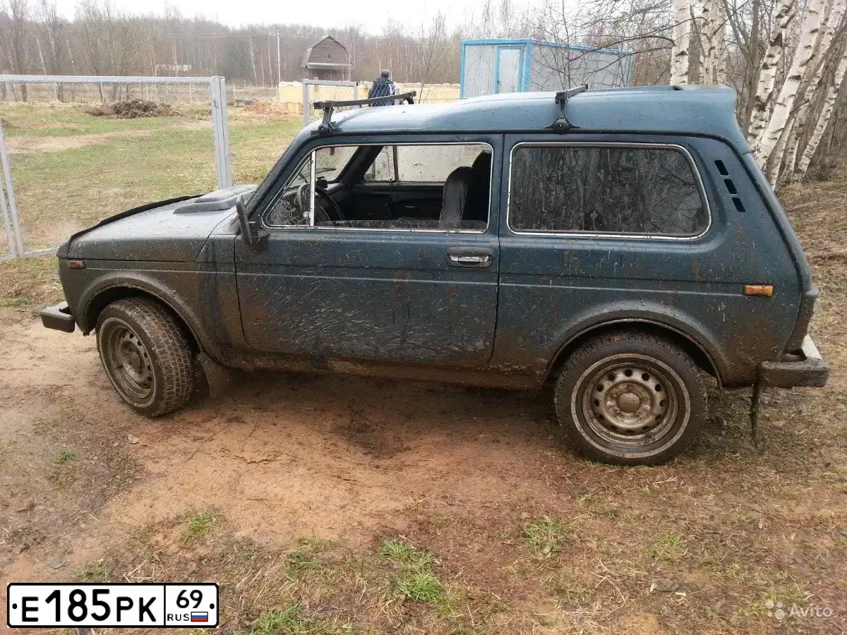 Фото автомобиля ВАЗ 212180, 2000 — госномер В789ТЕ147. Цвет: ЧЕРНЫЙ