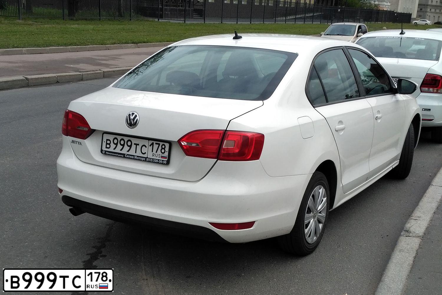 Фото автомобиля VOLKSWAGEN JETTA, 2014 — госномер Е508КС761. Цвет: Белый