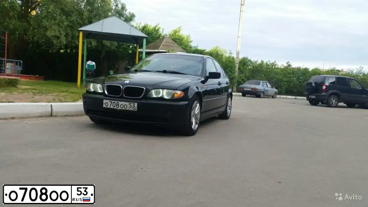 Фото автомобиля BMW SERIE 3, 2002 — госномер У090ОЕ178. Цвет: ЧЕРНЫЙ