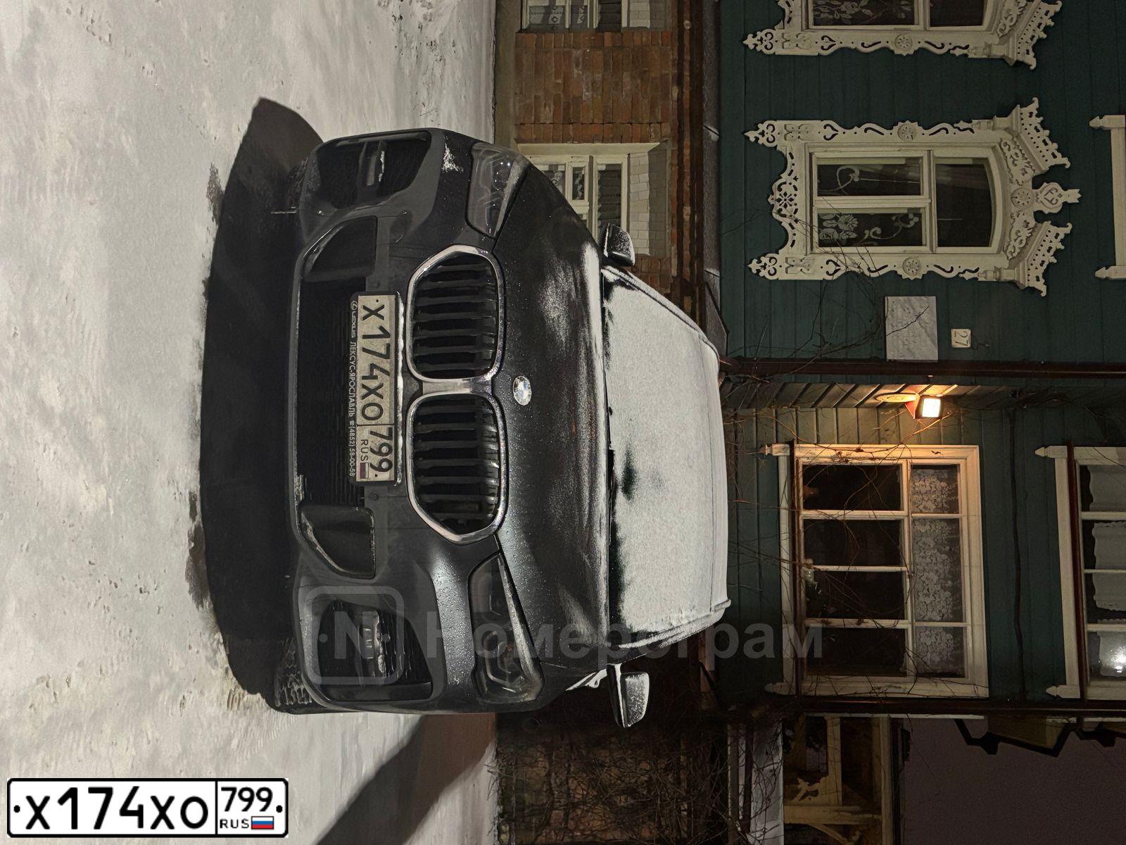 Фото автомобиля BMW X1 XDRIVE18D, 2020 — госномер Х174ХО799. Цвет: СЕРЫЙ