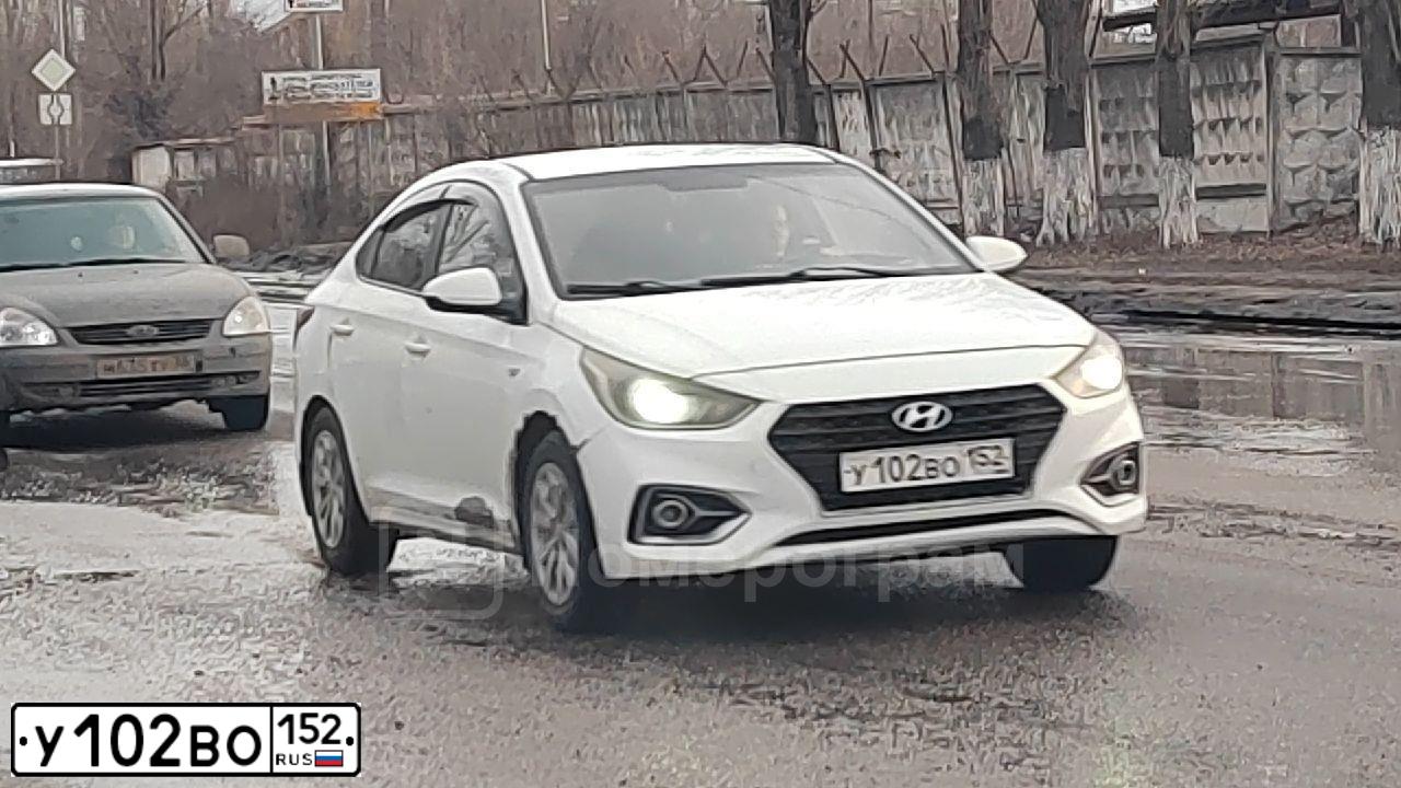 Фото автомобиля HYUNDAI SOLARIS, 2017 — госномер У102ВО152. Цвет: БЕЛЫЙ